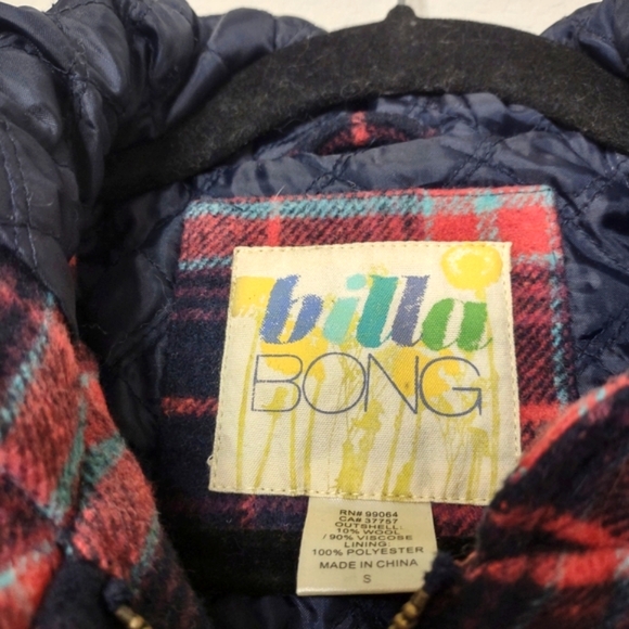 Billabong Short Navy Blue and Red Plaid Jacket, EUC - Picture 2 of 9